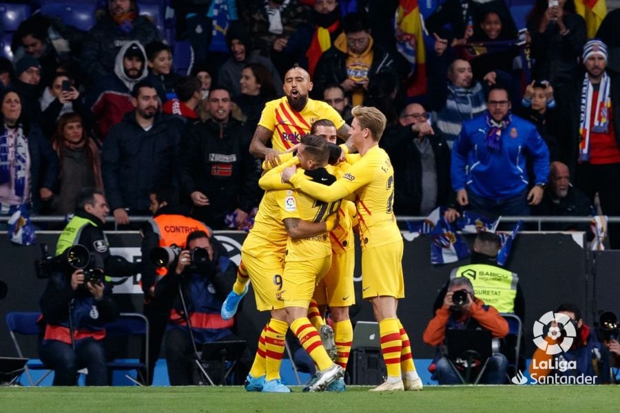 El Barça celebrando su primer gol contra el Espanyol / @LigaSantander